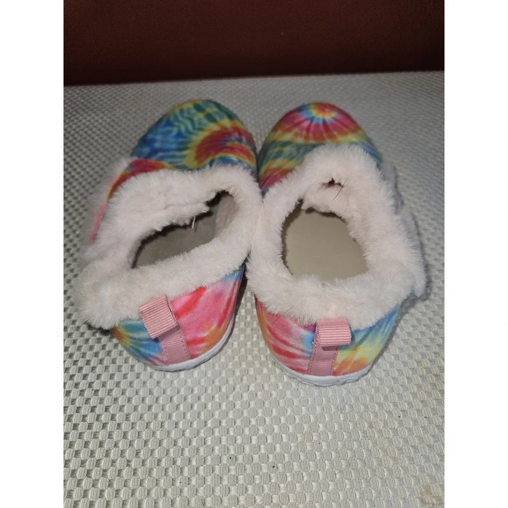 L-RUN Kids Fuzzy House Slippers - Rainbow Tie Dye Y6
